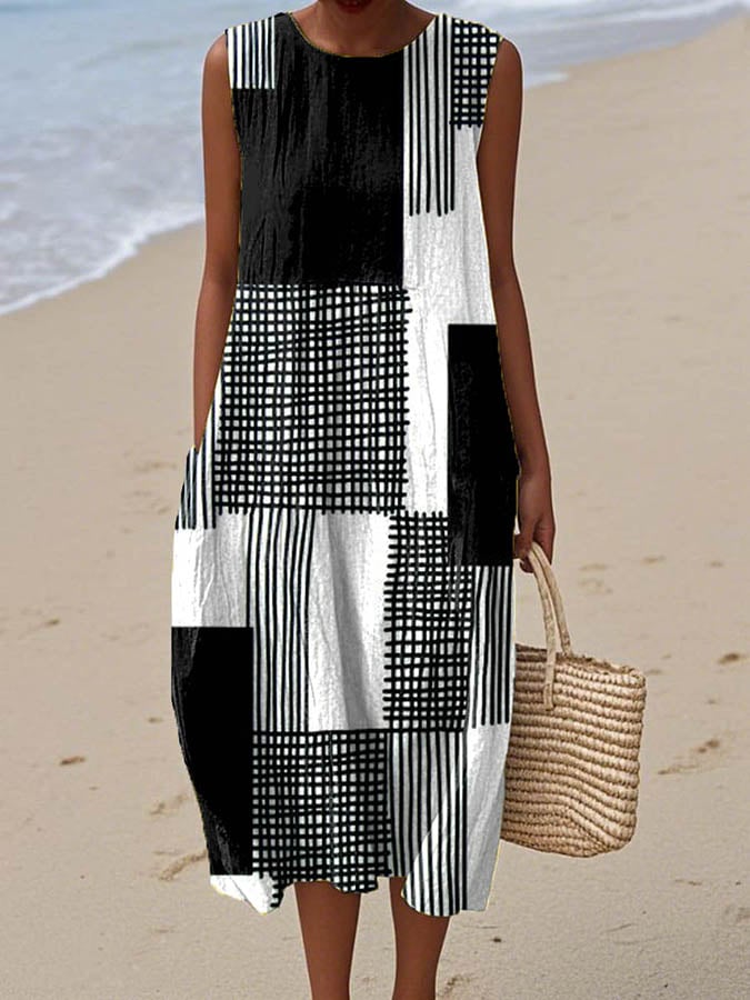 Mia| Monochrome Gridscape